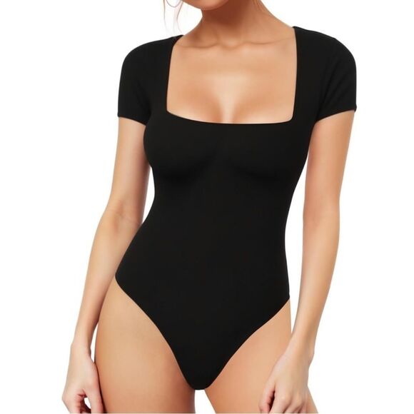 Casual Short Sleeve Square Neck Bodysuit In Black - Picture 1 of 6